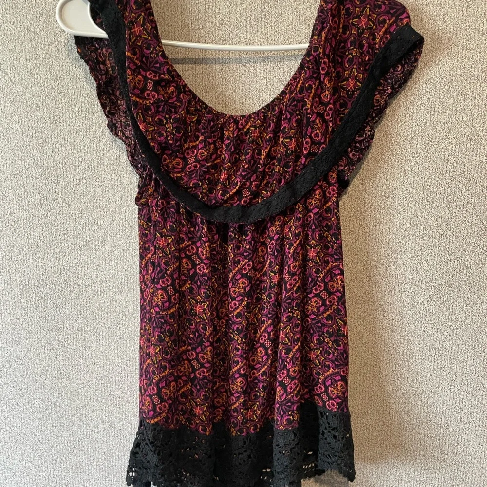 Mossimo Supply Co Red Ruffled Bib Collar‎ Blouse - Picture 5 of 7